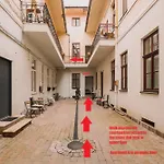 Old Town Central Apartment